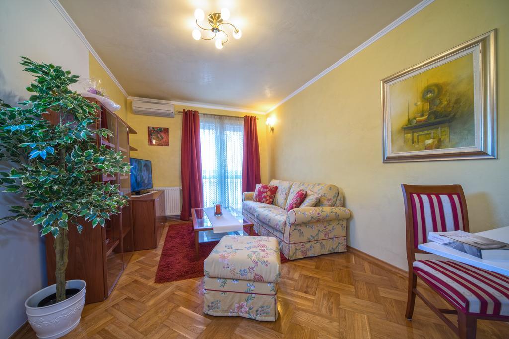 Apartments Anna Omiš Cameră foto