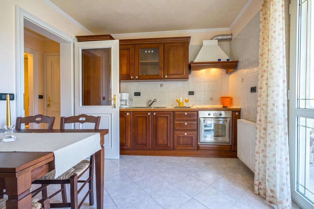 Apartments Anna Omiš Cameră foto
