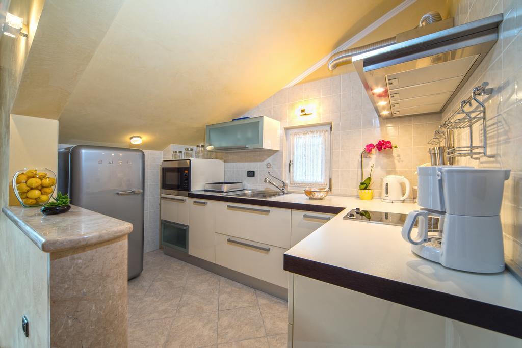 Apartments Anna Omiš Cameră foto